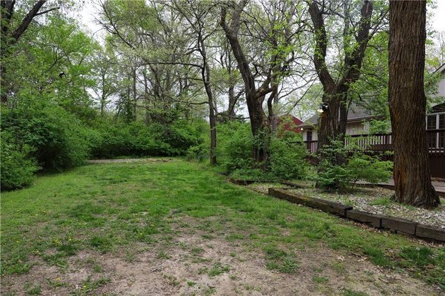 1203 E Quincy Street, Pittsburg, KS 66762