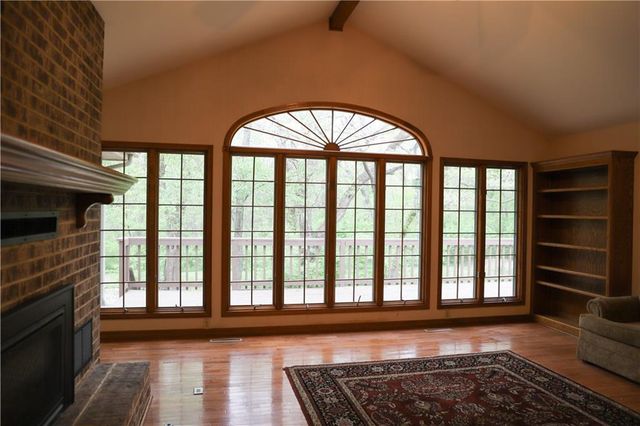 1203 E Quincy Street, Pittsburg, KS 66762