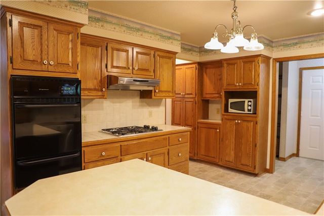 1203 E Quincy Street, Pittsburg, KS 66762