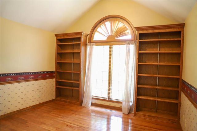 1203 E Quincy Street, Pittsburg, KS 66762