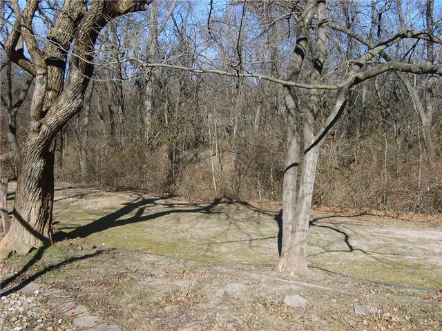 1203 E Quincy Street, Pittsburg, KS 66762