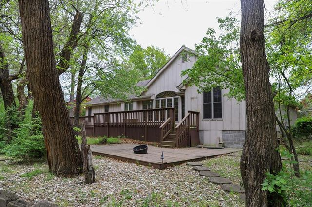 1203 E Quincy Street, Pittsburg, KS 66762