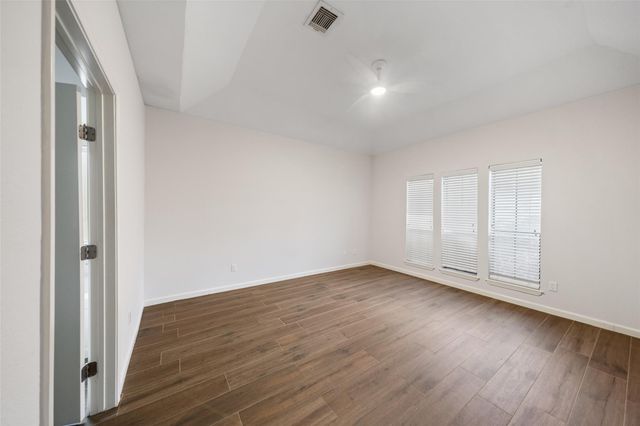 6215 Ash Oak Drive, Houston, TX 77091