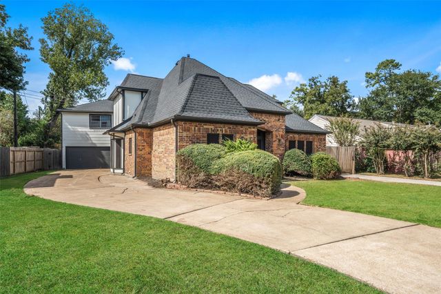 6215 Ash Oak Drive, Houston, TX 77091