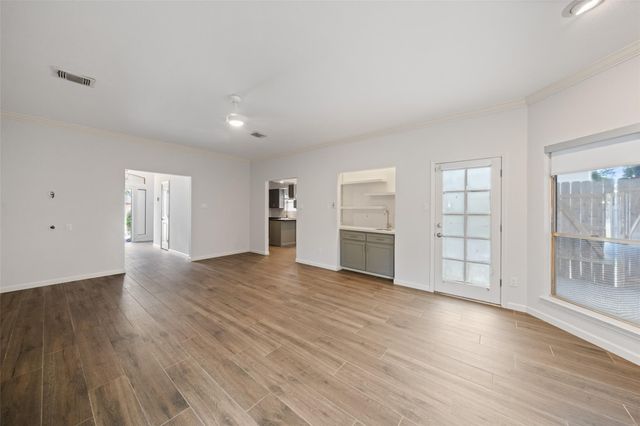 6215 Ash Oak Drive, Houston, TX 77091