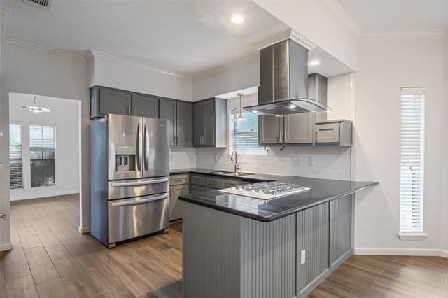 6215 Ash Oak Drive, Houston, TX 77091