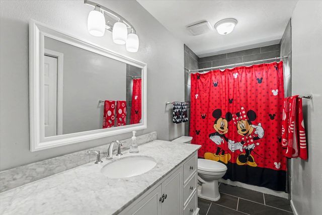 1851 Winery Way, Tallahassee, FL 32317