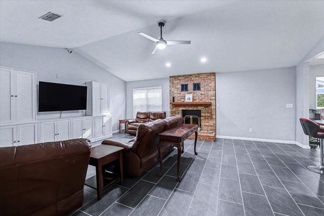 1851 Winery Way, Tallahassee, FL 32317