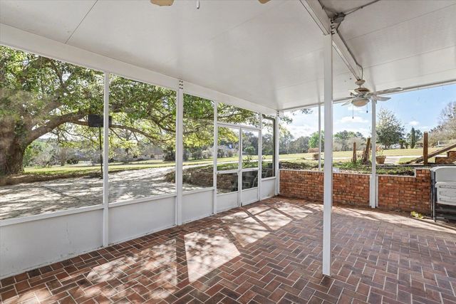 1851 Winery Way, Tallahassee, FL 32317