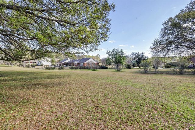 1851 Winery Way, Tallahassee, FL 32317