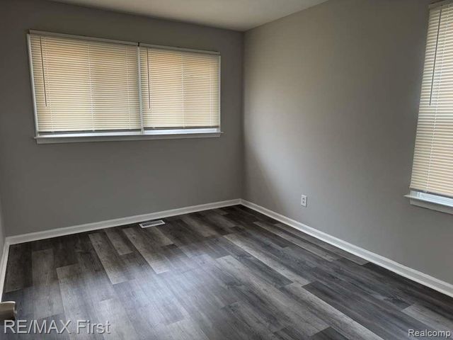 11243 Fisher Avenue, Warren, MI 48089