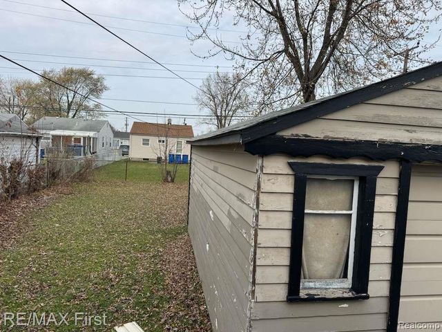 11243 Fisher Avenue, Warren, MI 48089