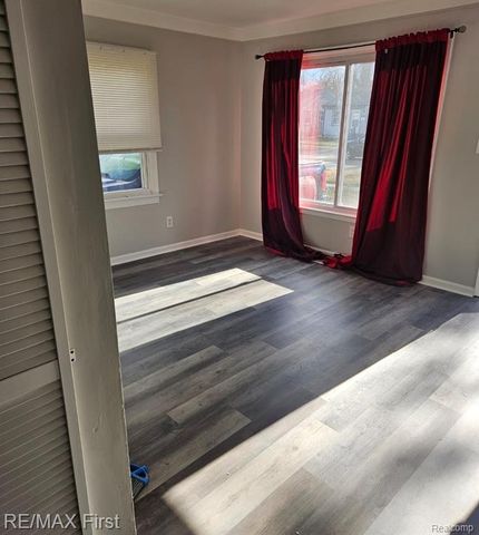 11243 Fisher Avenue, Warren, MI 48089