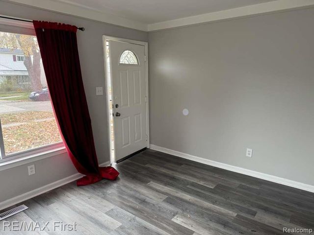 11243 Fisher Avenue, Warren, MI 48089