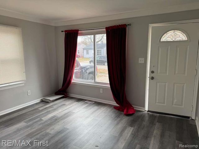 11243 Fisher Avenue, Warren, MI 48089