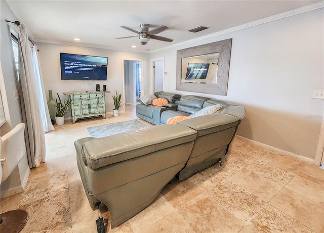 24 CLARIDGE COURT S, Palm Coast, FL 32137