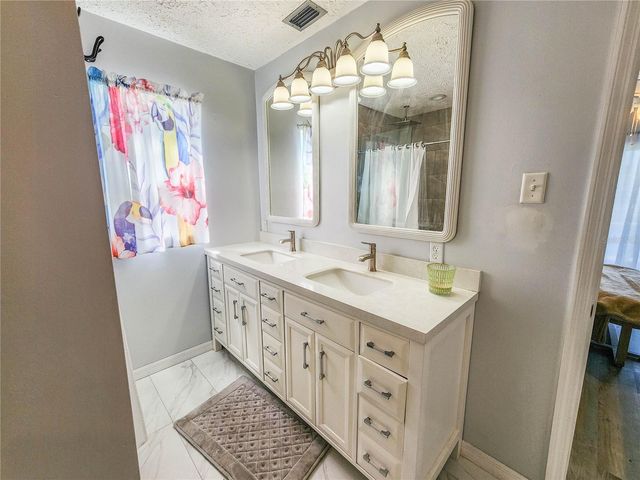 24 CLARIDGE COURT S, Palm Coast, FL 32137