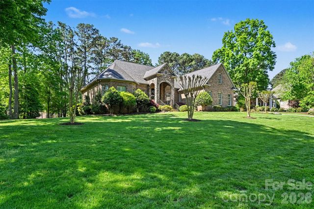 7806 Turnberry Lane, Stanley, NC 28164