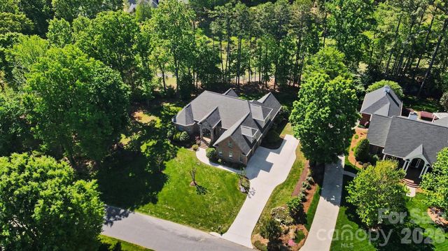 7806 Turnberry Lane, Stanley, NC 28164