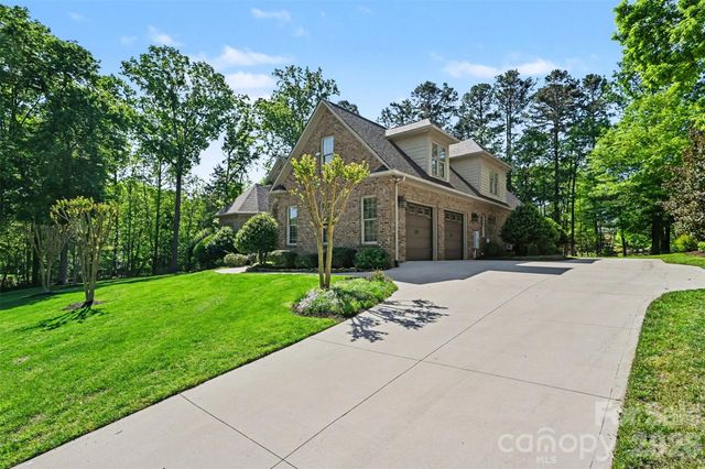 7806 Turnberry Lane, Stanley, NC 28164