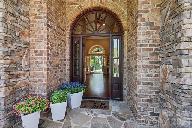 7806 Turnberry Lane, Stanley, NC 28164