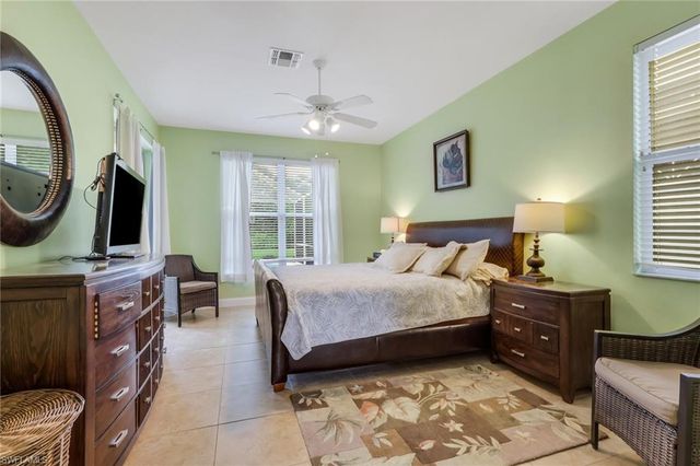 977 Briarwood BLVD, Naples, FL 34104