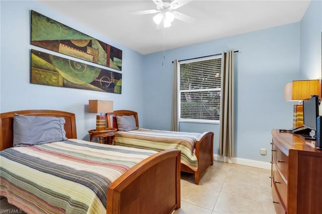 977 Briarwood BLVD, Naples, FL 34104