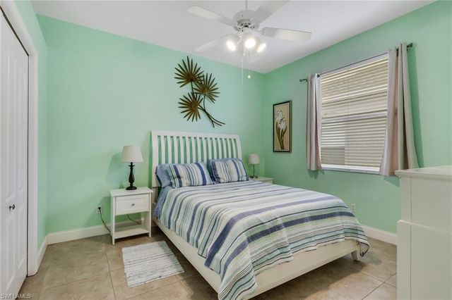 977 Briarwood BLVD, Naples, FL 34104