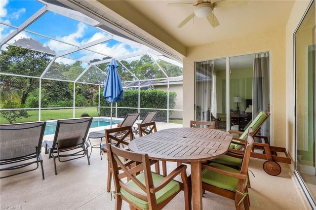 977 Briarwood BLVD, Naples, FL 34104