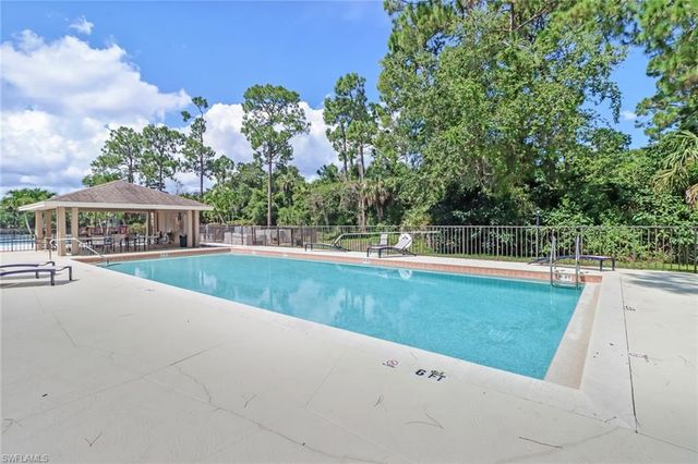 977 Briarwood BLVD, Naples, FL 34104