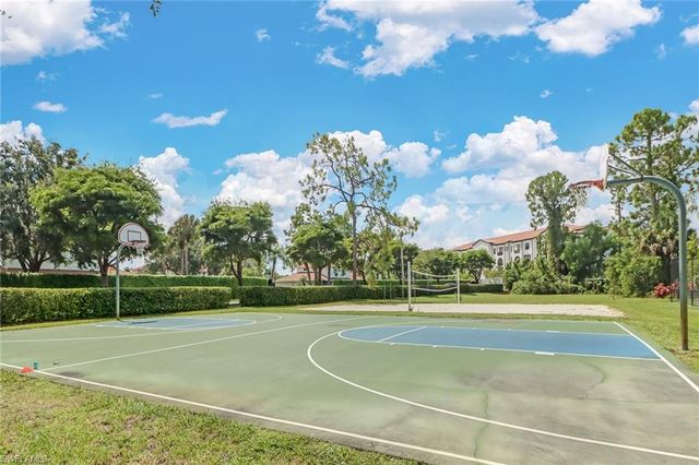 977 Briarwood BLVD, Naples, FL 34104