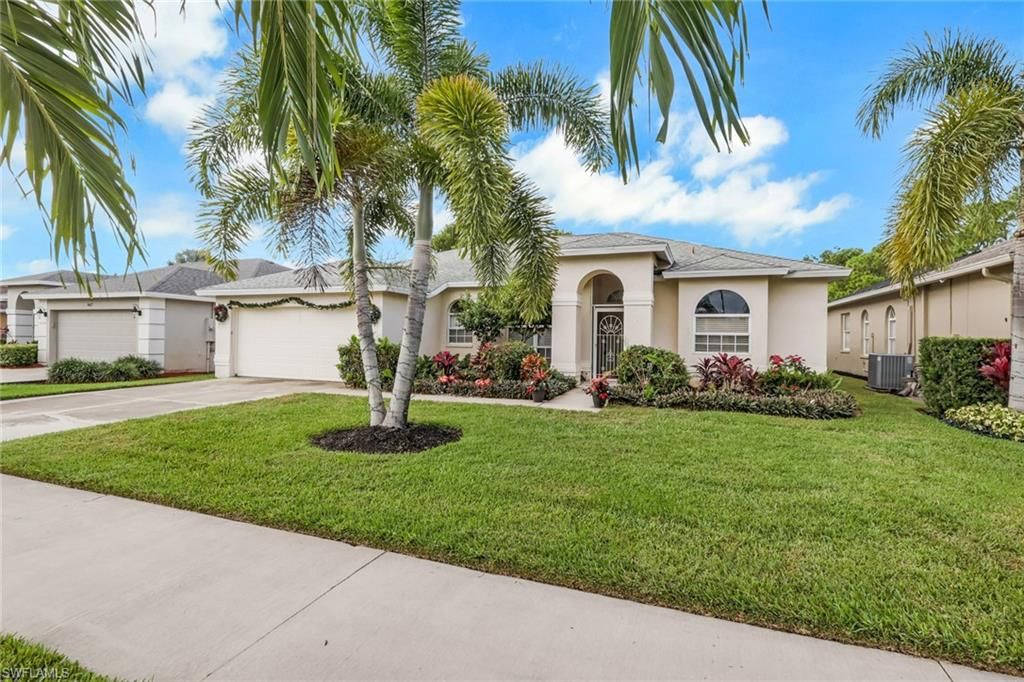 977 Briarwood BLVD, Naples, FL 34104