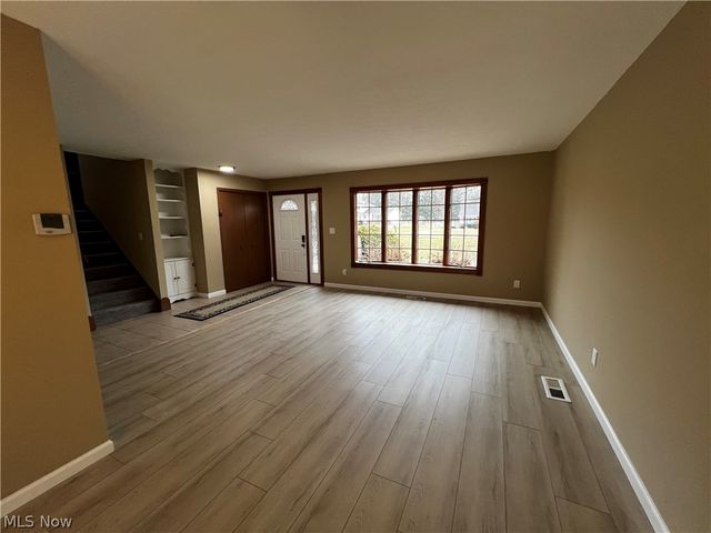 16244 Delmont Avenue, Strongsville, OH 44136