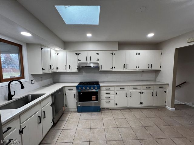 16244 Delmont Avenue, Strongsville, OH 44136