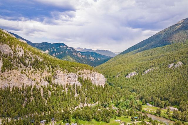 63921 Gallatin Road, Gallatin Gateway, MT 59730