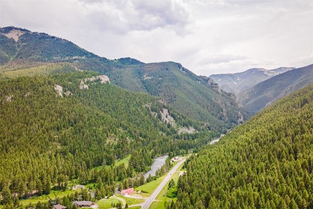 63921 Gallatin Road, Gallatin Gateway, MT 59730