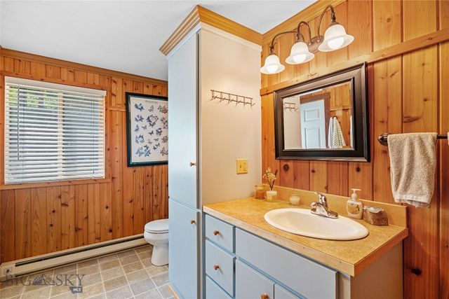 63921 Gallatin Road, Gallatin Gateway, MT 59730