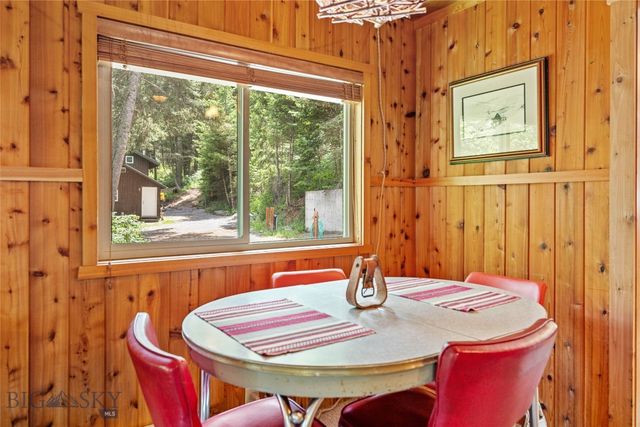 63921 Gallatin Road, Gallatin Gateway, MT 59730