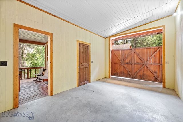 63921 Gallatin Road, Gallatin Gateway, MT 59730