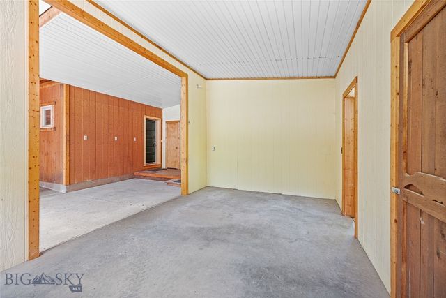 63921 Gallatin Road, Gallatin Gateway, MT 59730