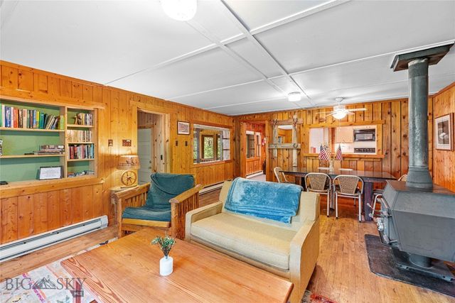 63921 Gallatin Road, Gallatin Gateway, MT 59730