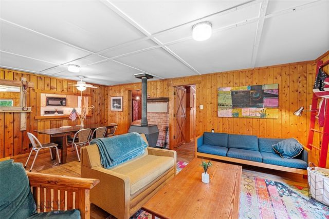 63921 Gallatin Road, Gallatin Gateway, MT 59730