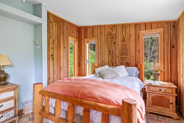 63921 Gallatin Road, Gallatin Gateway, MT 59730