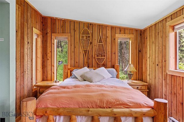 63921 Gallatin Road, Gallatin Gateway, MT 59730