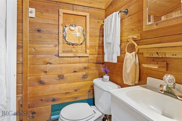 63921 Gallatin Road, Gallatin Gateway, MT 59730