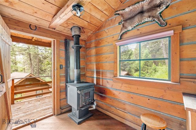 63921 Gallatin Road, Gallatin Gateway, MT 59730