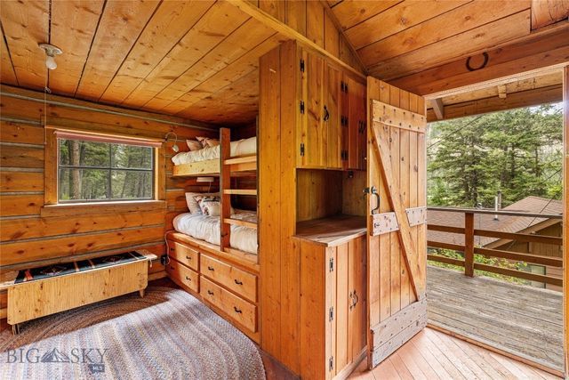 63921 Gallatin Road, Gallatin Gateway, MT 59730