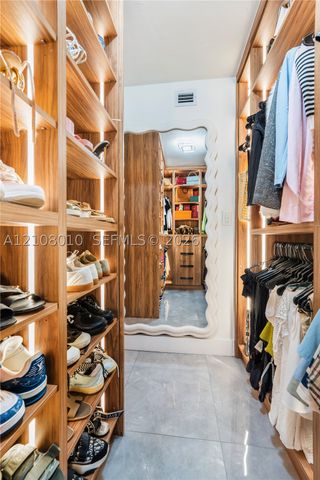 1830 NW 32nd St, Oakland Park, FL 33309