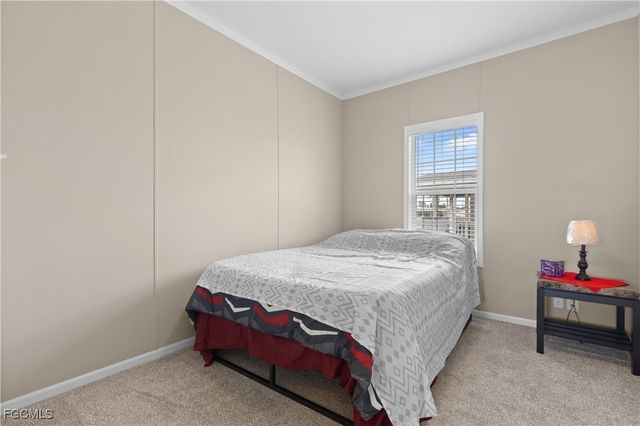 3145 Venus LN, North Fort Myers, FL 33903