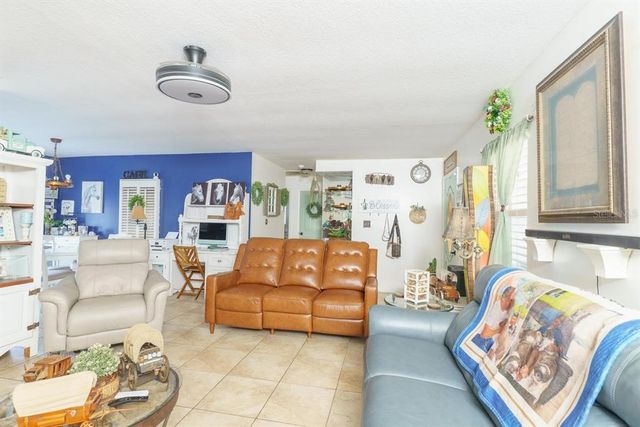 315 E SENECA AVENUE, Tampa, FL 33612